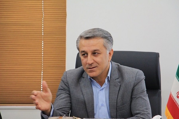 هنرمندان، قشری با خدمات گسترده، درآمد پایین، سروصدای زیاد و کمترین حمایت