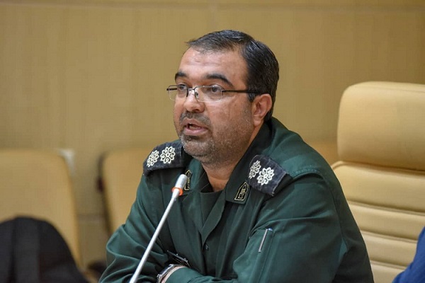 هنرمندان، قشری با خدمات گسترده، درآمد پایین، سروصدای زیاد و کمترین حمایت
