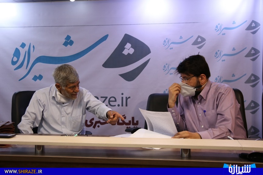الله وردی: جنگلی که از آن به عنوان کمربند سبز استان یاد می شد به خاطر فعالیت یک کارخانه گچ نابود شده است/ مردم محل جرات قطع یک درخت ندارند و دادگاهی می شوند اما برخی می توانند ۸ هکتار از آن را قلع و قمع کرده و در آنجا کارخانه و معدن راه بیندازند/ محیط زیست به دادستان محترم نامه بزند//محمدی: کارخانه شب ها فعال و روزها تعطیل است/بعد از سه روز بارندگی گزارش دادند که آلودگی ندارد// شریعتی: یا دستگاه های قضایی فعالیت معدن را تعطیل کنند یا اینکه در چارچوب ضوابط قانونی با حداقل خسارت ادامه فعالیت دهد الله وردی: جنگلی که از آن به عنوان کمربند سبز استان یاد می شد به خاطر فعالیت یک کارخانه گچ نابود شده است/ مردم محل جرات قطع یک درخت ندارند و دادگاهی می شوند اما برخی می توانند ۸ هکتار از آن را قلع و قمع کرده و در آنجا کارخانه و معدن راه بیندازند/ محیط زیست به دادستان محترم نامه بزند//محمدی: کارخانه شب ها فعال و روزها تعطیل است/بعد از سه روز بارندگی گزارش دادند که آلودگی ندارد// شریعتی: یا دستگاه های قضایی فعالیت معدن را تعطیل کنند یا اینکه در چارچوب ضوابط قانونی با حداقل خسارت ادامه فعالیت دهد