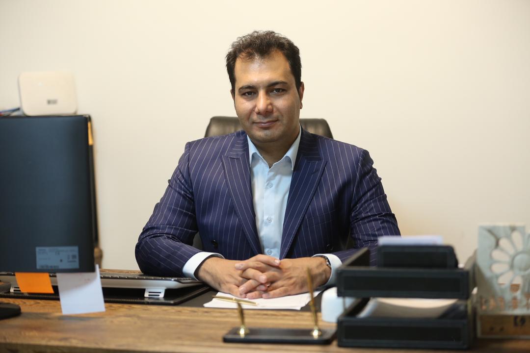 مجتبی بیاتی، الگوی شکست ناپذیر در سال «جهش تولید» مجتبی بیاتی، الگوی شکست ناپذیر در سال «جهش تولید»