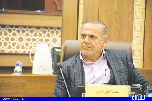 افزایش لجام گسیخته قیمت کالاها از ناتوانی مسئولان در کنترل این شرایط است افزایش لجام گسیخته قیمت کالاها از ناتوانی مسئولان در کنترل این شرایط است