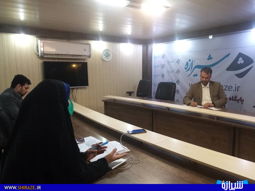 شفافیت و صداقت دو گوهری که بین مسئولین گم شده/بیش از ۳۰ درصد آبی که وارد شهر مرودشت می‌شود در شبکه از بین می‌رود
