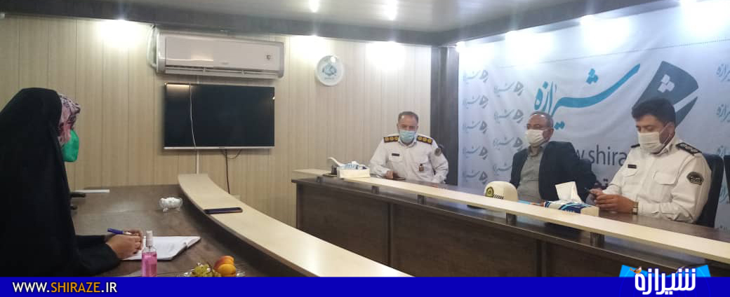عباسی: در هیچ کجای قانون، متولی کار فرهنگ ترافیک مشخص نشده است/اکبری:در سال،حدود ۲۷۰ فوتی بر اثر تصادف در شهر شیراز به ثبت میرسد/دهقانی:استان فارس در فرهنگ صحیح رانندگی دچار مشکل است/بلاغی:پرهیز از سادهانگاری تصادفات، یکی دیگر از راهکارهای کاهش تصادفات است عباسی: در هیچ کجای قانون، متولی کار فرهنگ ترافیک مشخص نشده است/اکبری:در سال،حدود ۲۷۰ فوتی بر اثر تصادف در شهر شیراز به ثبت میرسد/دهقانی:استان فارس در فرهنگ صحیح رانندگی دچار مشکل است/بلاغی:پرهیز از سادهانگاری تصادفات، یکی دیگر از راهکارهای کاهش تصادفات است