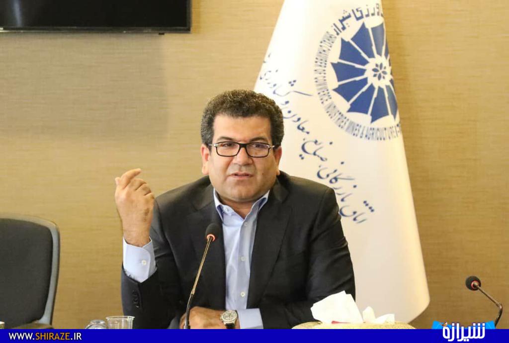در پشت پرده بی برنامگی سیاست پولی و مالی؛ضربه ای که از خرید دلارهای گران و فروش ارزان آن می خوریم