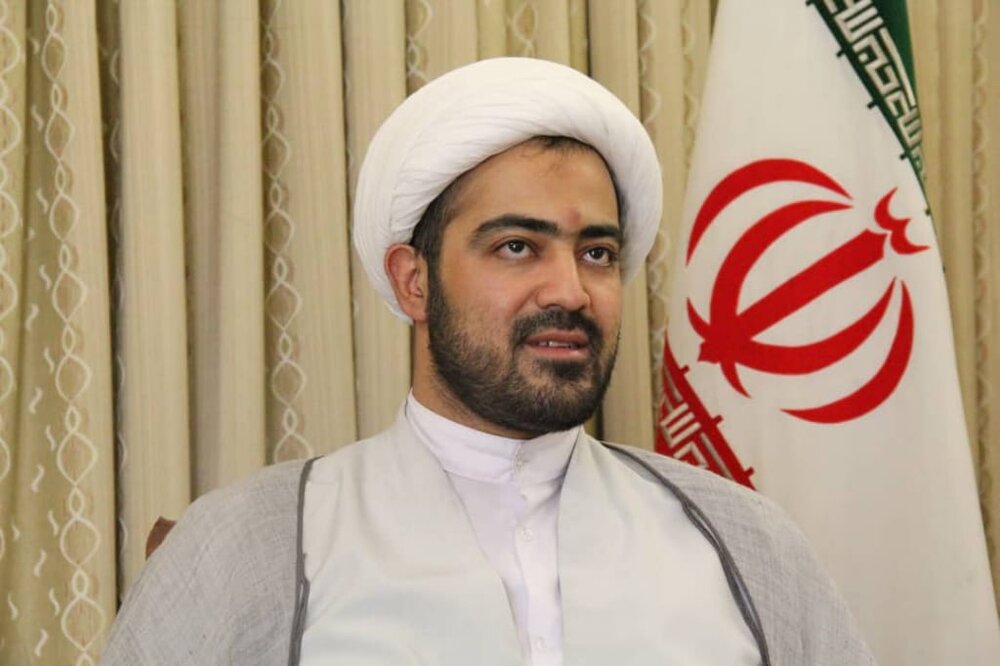تاکید امام جمعه کامفیروز بر شجاعت و بصیرت آیت‌الله یزدی/ زیست سیاسی و مسئولیت‌های این عالم انقلابی در جمهوری اسلامی