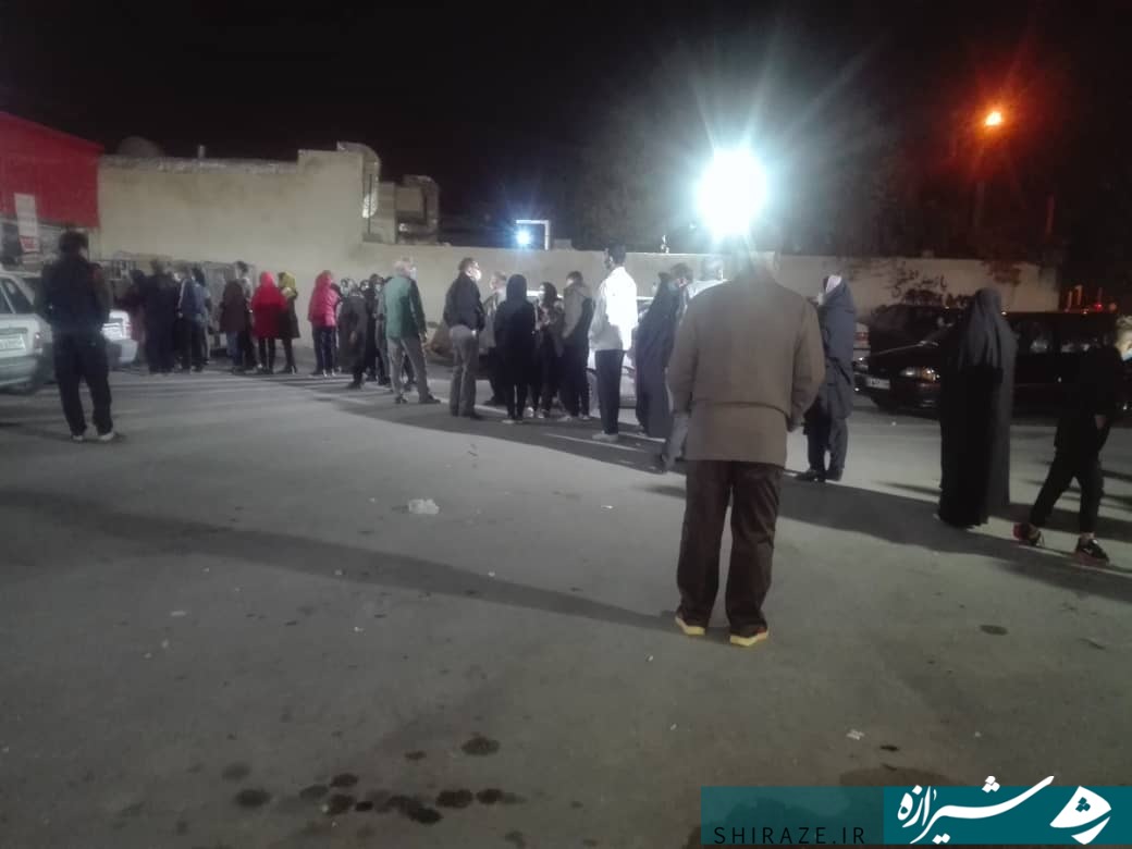 جدال روغن و کرونا در صفهای طولانی/ خواب زمستانی مسوولان ستاد کرونا در برخورد با کنترل کویید۱۹ جدال روغن و کرونا در صفهای طولانی/ خواب زمستانی مسوولان ستاد کرونا در برخورد با کنترل کویید۱۹