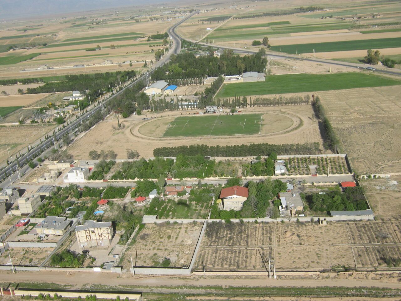 پیگیری مطالبه مردمی که 30سال بلاتکلیف مانده است/در تأمین نهادههای دامی کشاورزان با مشکلات بسیاری روبرو هستند/بیمارستانی فرسوده با قدمت 50 ساله پیگیری مطالبه مردمی که 30سال بلاتکلیف مانده است/در تأمین نهادههای دامی کشاورزان با مشکلات بسیاری روبرو هستند/بیمارستانی فرسوده با قدمت 50 ساله