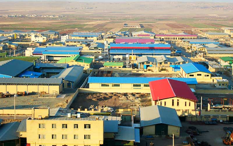 ضعف شدید در سیستم اینترنت مشکل اصلی مردم شهرستان بختگان/ وجود 40 واحد صنعتی واگذاری شده و غیر فعال در بختگان