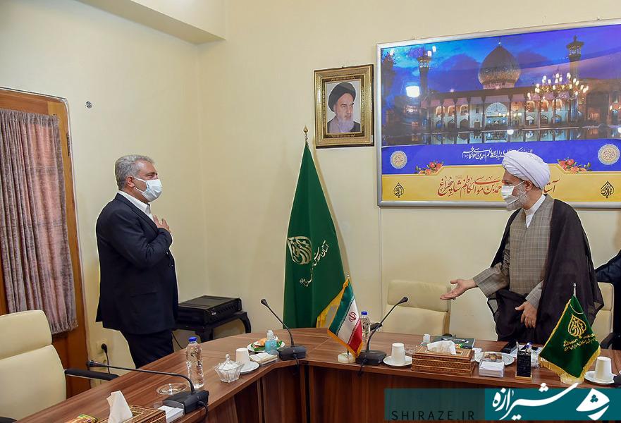 سومین حرم اهل بیت(ع) و مناطق تاریخی شیراز مورد توجه قرار گیرد