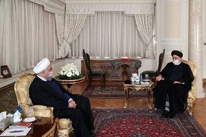 حسن روحانی به دیدار رییس جمهور منتخب رفت حسن روحانی به دیدار رییس جمهور منتخب رفت