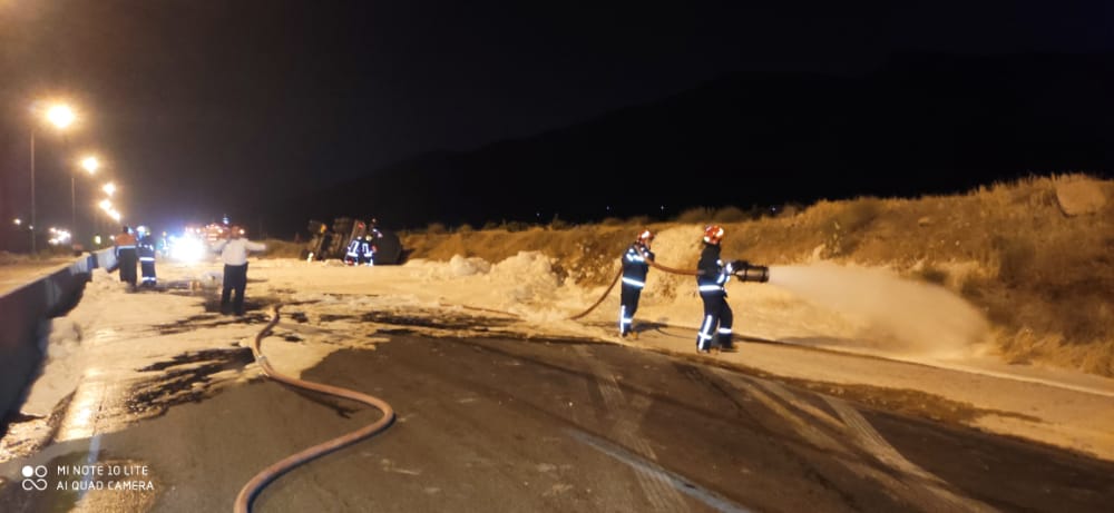 واژگونی تانکر بنزین در کمربندی اکبر آباد واژگونی تانکر بنزین در کمربندی اکبر آباد