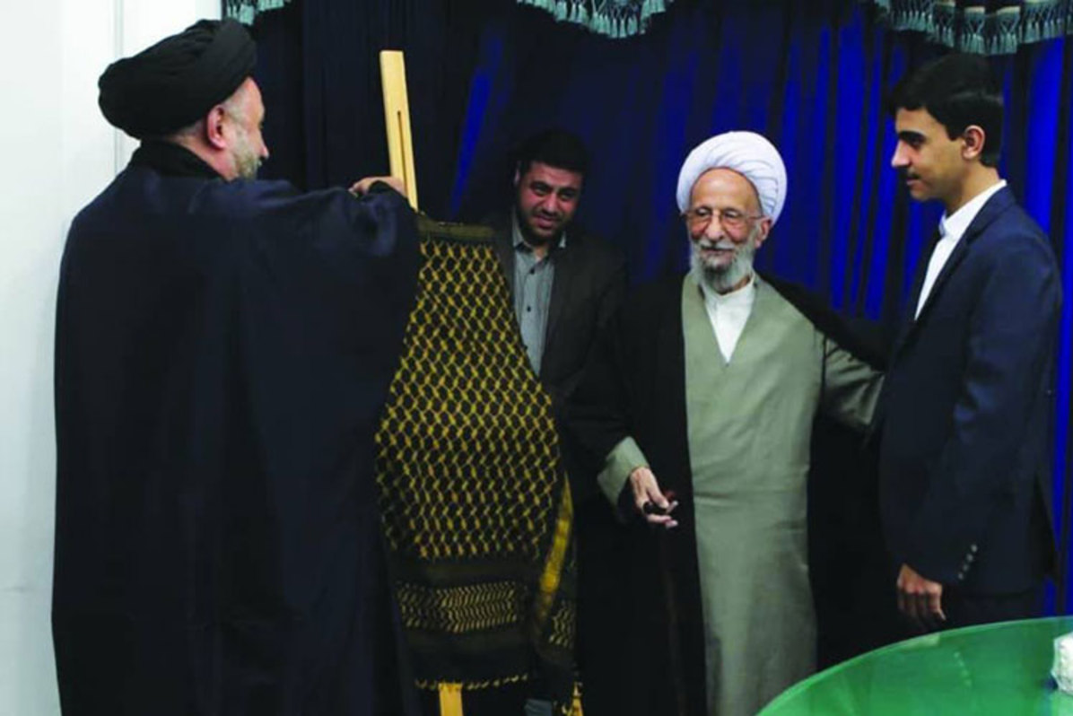 تمایلات شهرتطلبانه افراد از دیدگاه جامعهشناسان/ چون با شخصیتها عکس دارم آدم مهمی هستم! تمایلات شهرتطلبانه افراد از دیدگاه جامعهشناسان/ چون با شخصیتها عکس دارم آدم مهمی هستم!