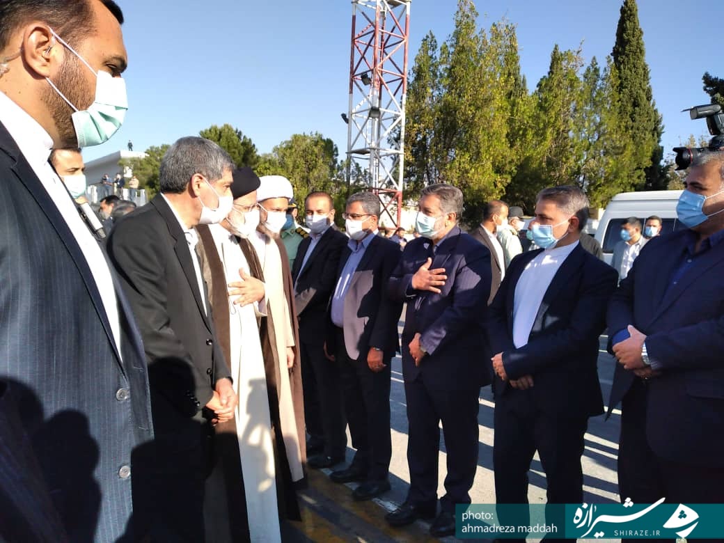 رئیس جمهور وارد شیراز شد + عکس رئیس جمهور وارد شیراز شد + عکس