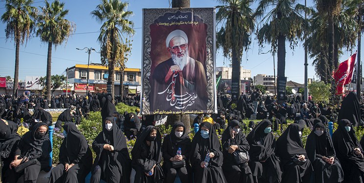 پیکر علامه حسن‌زاده آملی در منزلگاه ابدی آرام گرفت