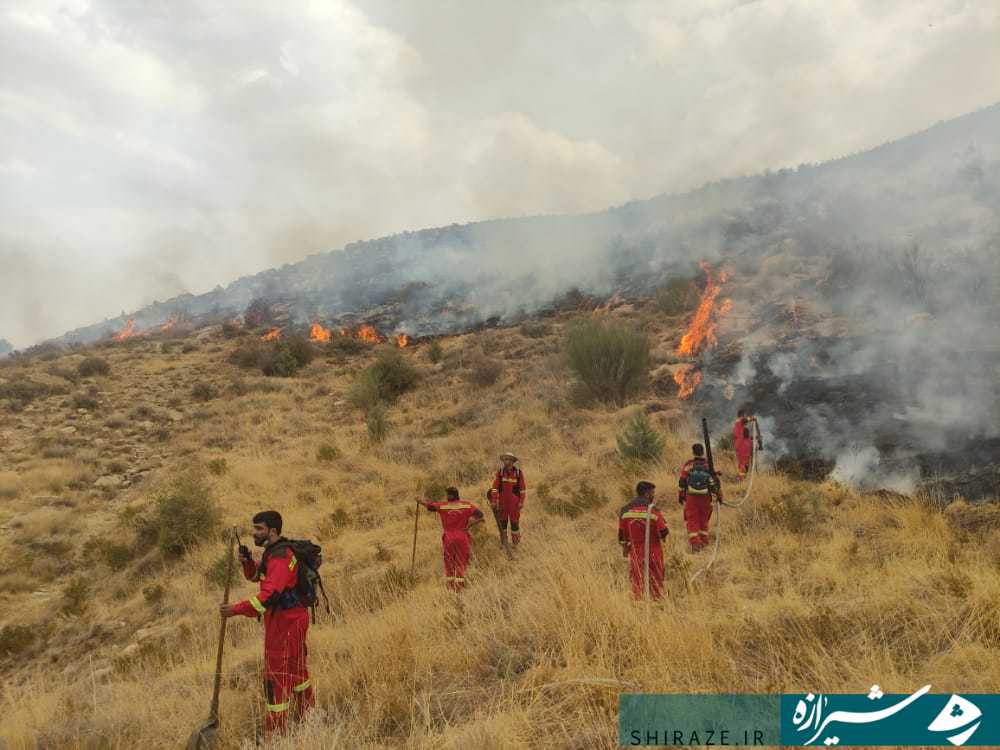 حریق گسترده در پارک کوهستانی دراک محار شد حریق گسترده در پارک کوهستانی دراک محار شد