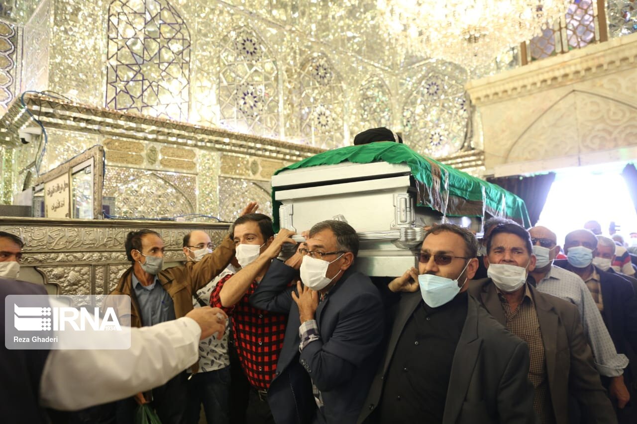 پیکر آیتالله فقیه نیریزی در شیراز تشییع شد پیکر آیتالله فقیه نیریزی در شیراز تشییع شد