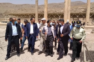 مرگ آرام آثار جهانی بر اثر رشد گلسنگ ها/ضرغامی؛ افزایش ۷۸ درصدی بودجه حفظ و مرمت بنای تاریخی در کشور