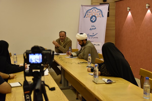 کم کاری اصناف در زمینه تولید، توزیع و پخش البسه اسلامی را نباید نادیده گرفت کم کاری اصناف در زمینه تولید، توزیع و پخش البسه اسلامی را نباید نادیده گرفت