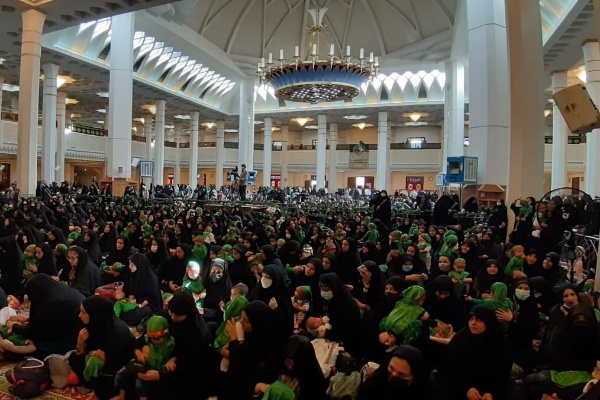 مادران شیرازی شیرخوارگان خود را نذر ولی عصر(عج) کردند مادران شیرازی شیرخوارگان خود را نذر ولی عصر(عج) کردند