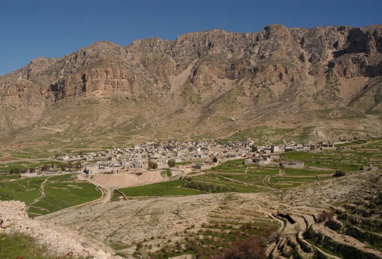 در سفر به کازرون از کجا دیدن کنیم در سفر به کازرون از کجا دیدن کنیم