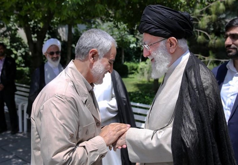 قاسم، قاسم نشد مگر در مکتب امامین انقلاب قاسم، قاسم نشد مگر در مکتب امامین انقلاب