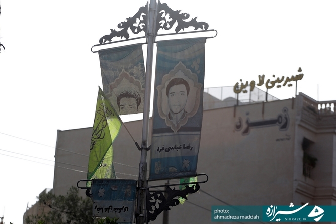 بی تفاوتی مسئولان نسبت به تمثال شهدا بی تفاوتی مسئولان نسبت به تمثال شهدا