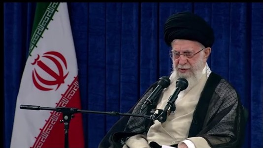 توافق اشکالی ندارد اما زیرساخت‌های صنعت هسته‌ای نباید دست بخورد