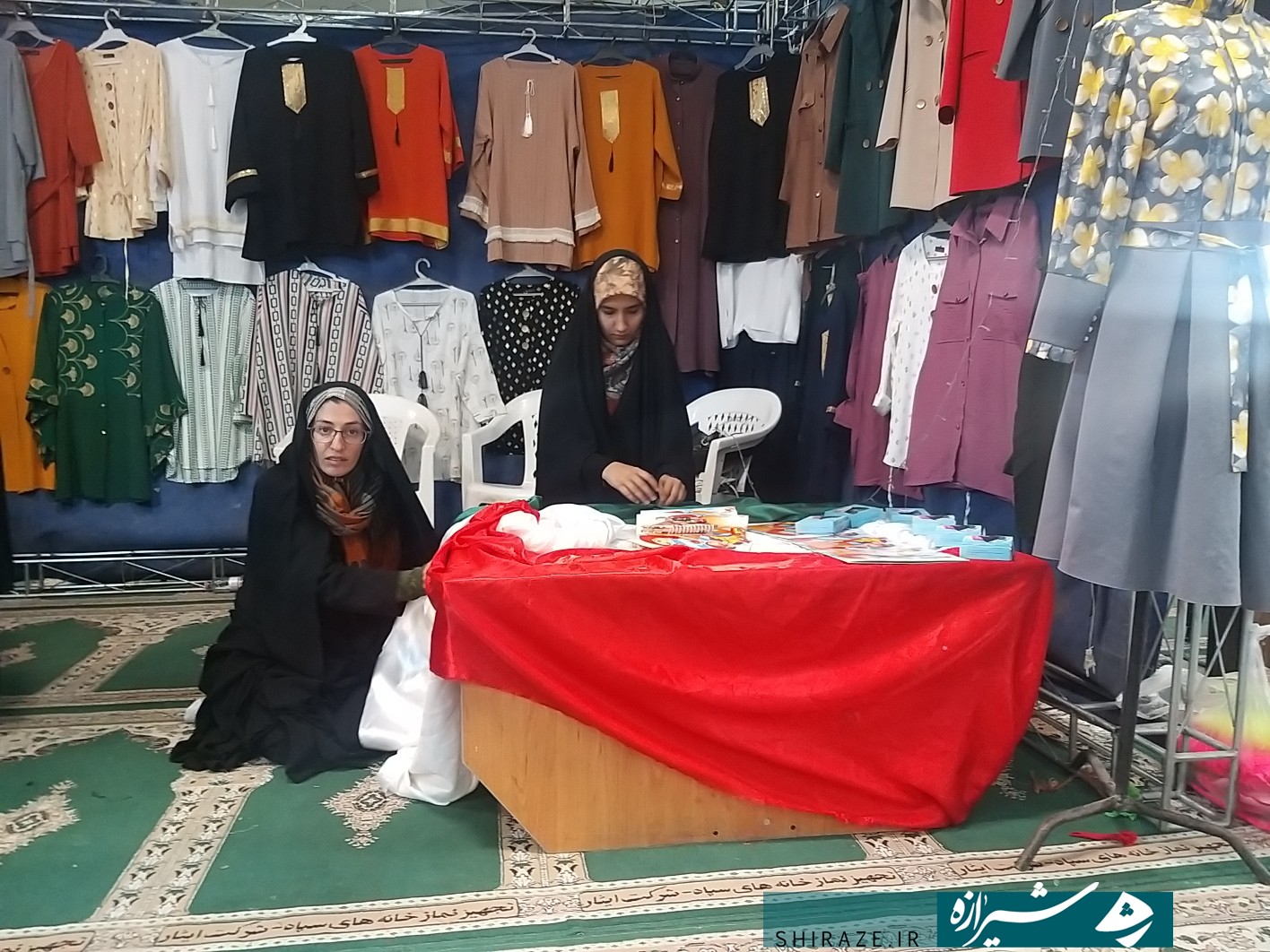 آغاز به کار نمایشگاه عفاف و حجاب در شیراز آغاز به کار نمایشگاه عفاف و حجاب در شیراز