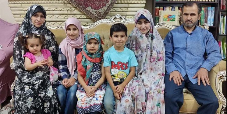 جلوهگری شکوه مادری با تربیت ۵ فرزند توسط نجمه خانم جلوهگری شکوه مادری با تربیت ۵ فرزند توسط نجمه خانم
