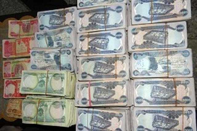 ارز قاچاق در فرودگاه شیراز کشف شد ارز قاچاق در فرودگاه شیراز کشف شد