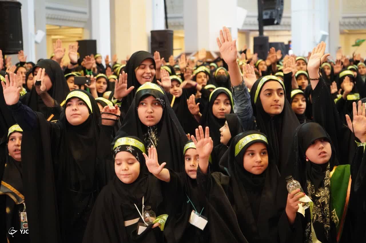 اجتماع بزرگ دهه هشتادی‌ها و نودی‌ها در سومین حرم اهل‌بیت