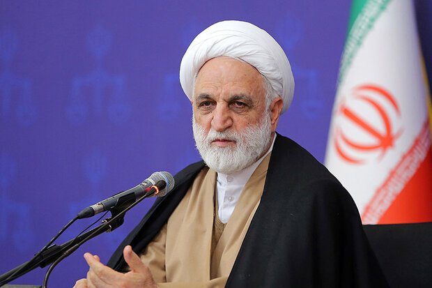 رئیس قوه قضاییه از کارخانه روغن نباتی شیراز بازدید کرد رئیس قوه قضاییه از کارخانه روغن نباتی شیراز بازدید کرد