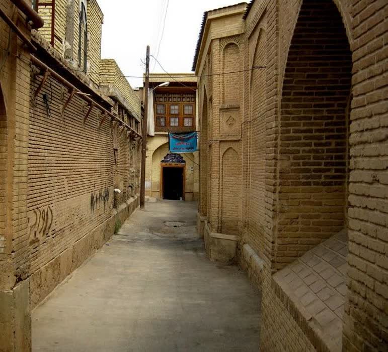 دنیای محصور در یک شهر دنیای محصور در یک شهر
