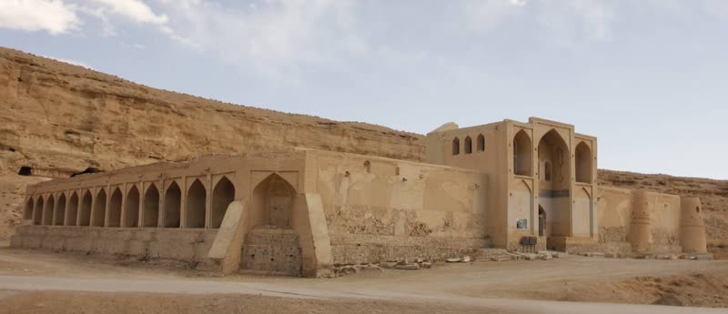 کاروانسرای ایزد خواست فارس ثبت جهانی شد کاروانسرای ایزد خواست فارس ثبت جهانی شد