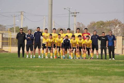 سپاهان نماینده شیراز را با شکست بدرقه کرد سپاهان نماینده شیراز را با شکست بدرقه کرد
