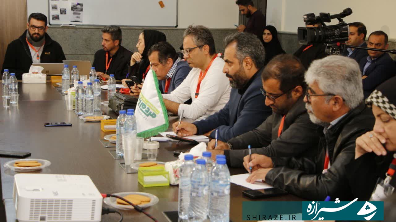 اما و اگرها و ابهامات همایش میلیاردی سازمان امور مالیاتی فارس