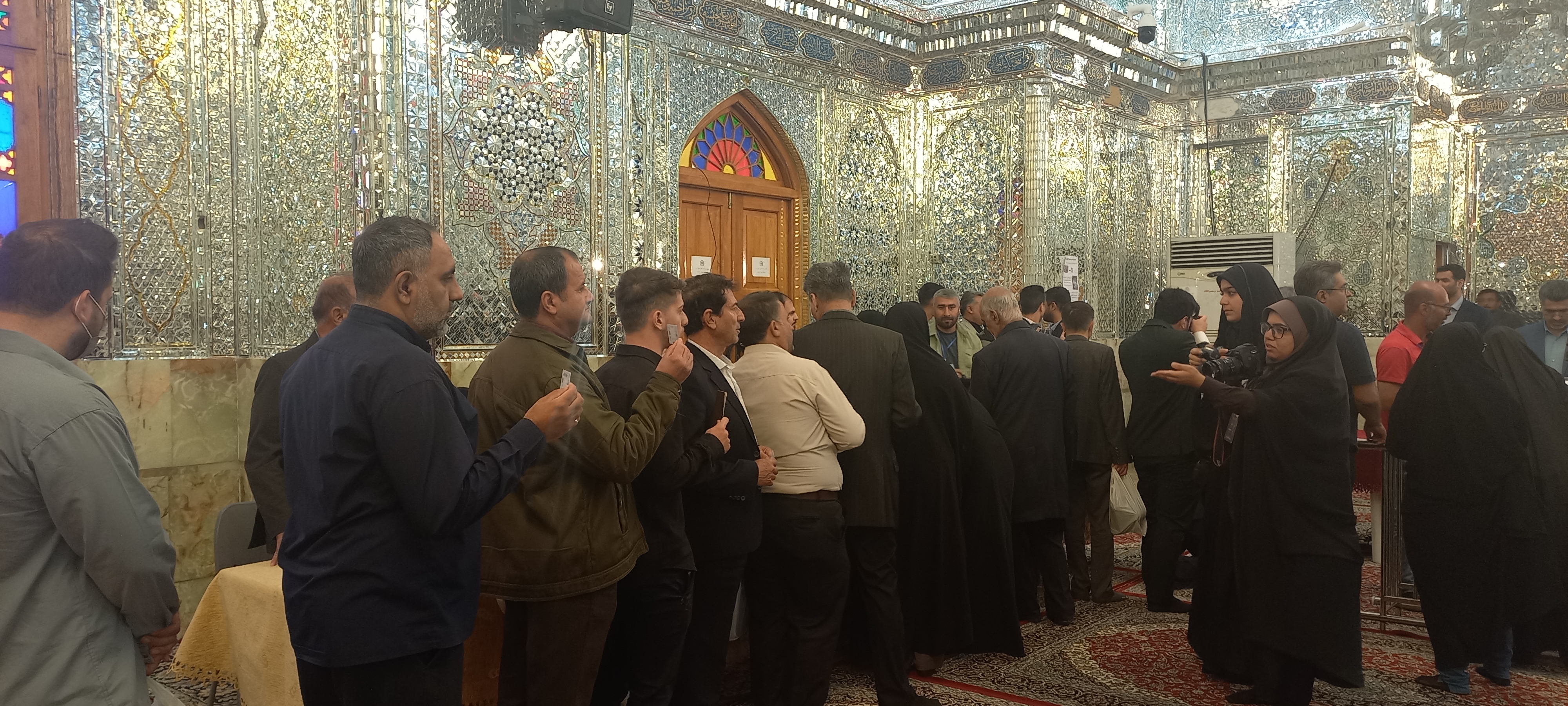 حسینی و عزیزی منتخب مردم در انتخابات شیراز