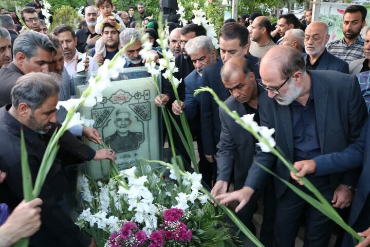 بزرگداشت دهمین سالگرد سیدالشهدای مقاومت فارس برگزار شد بزرگداشت دهمین سالگرد سیدالشهدای مقاومت فارس برگزار شد