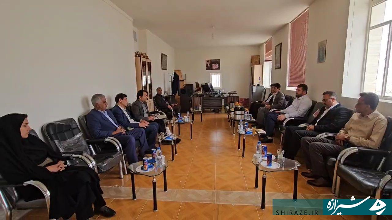  کاهش آسیب‌های اجتماعی زندان با آموزش و اشتغال