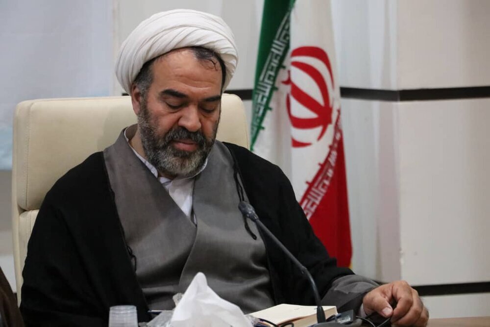 آزمون روحانیون حج عمره بعثه مقام معظم رهبری در فارس