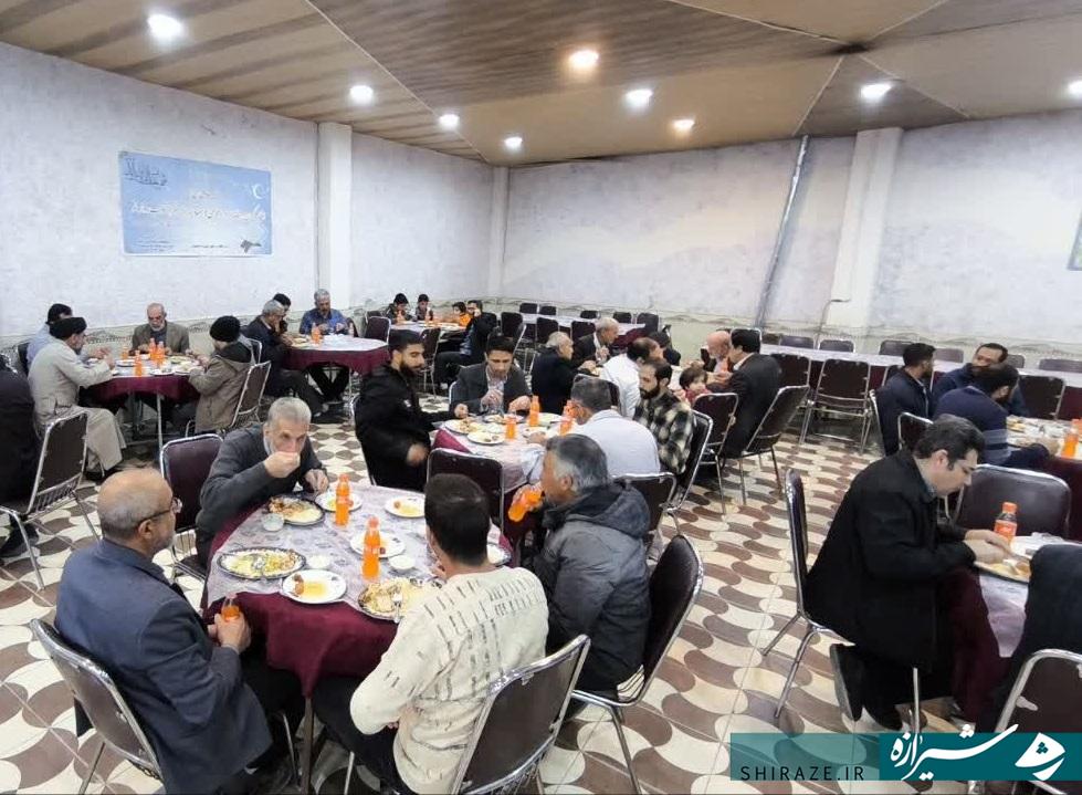 سنت سفره افطاری ۱۰۰ ساله در استهبان