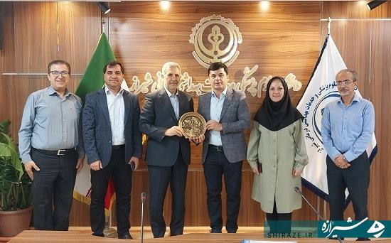 دیدار رئیس دانشگاه علوم پزشکی شیراز با رئیس دانشکده داروسازی شهر دوشنبه تاجیکستان