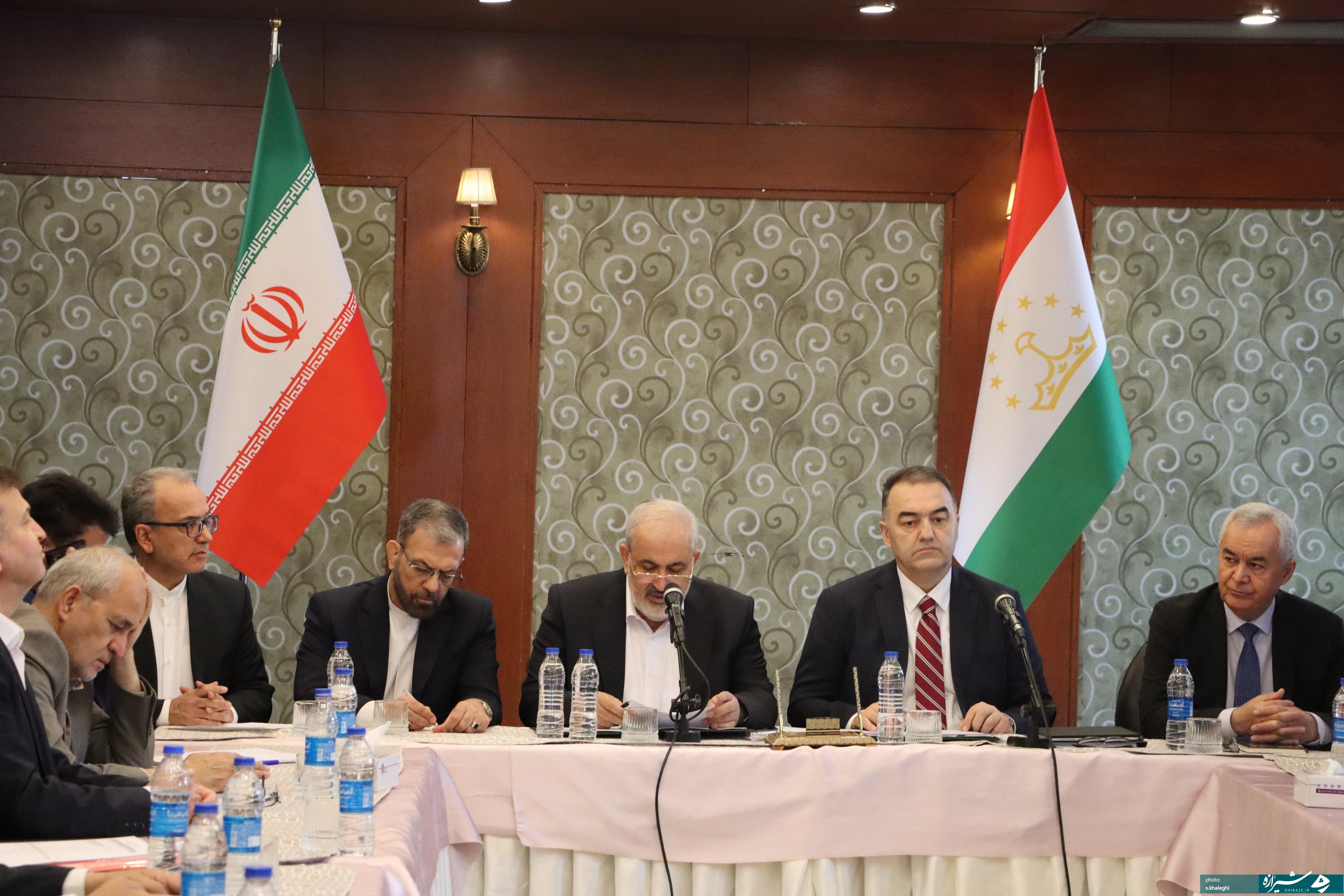 ایران و تاجیکستان توافقنامه همکاری اقتصادی امضا کردند