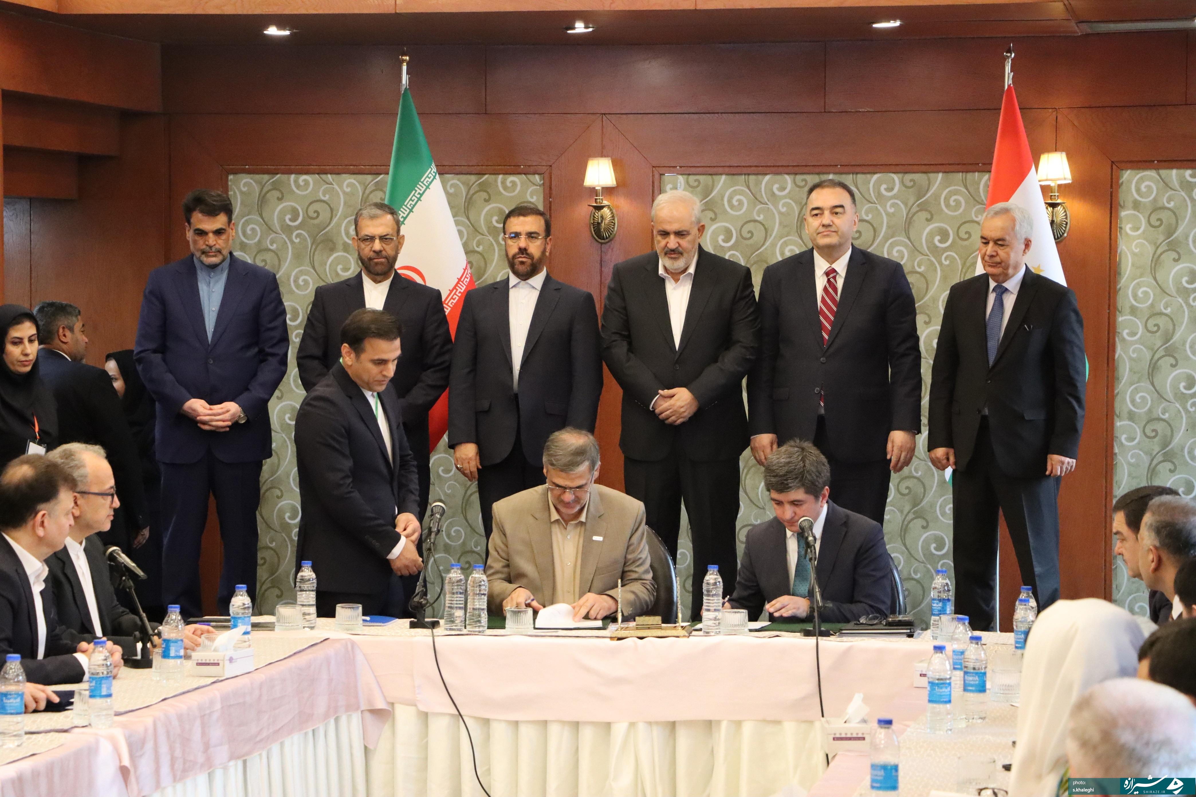 ایران و تاجیکستان توافقنامه همکاری اقتصادی امضا کردند
