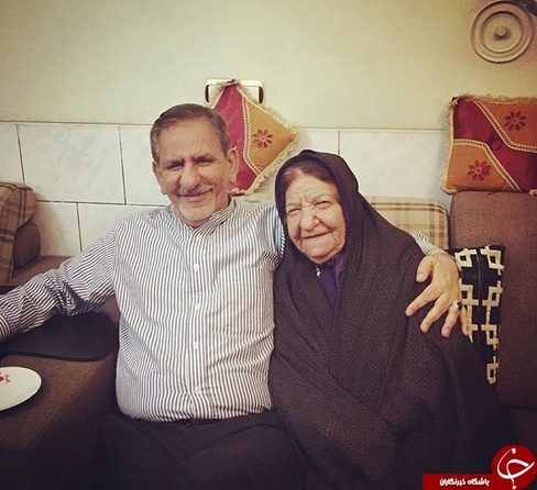 اسحاق جهانگیری و مادرش 