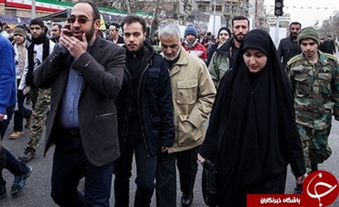  سردار قاسم سلیمانی به همراه دختر و پسرش