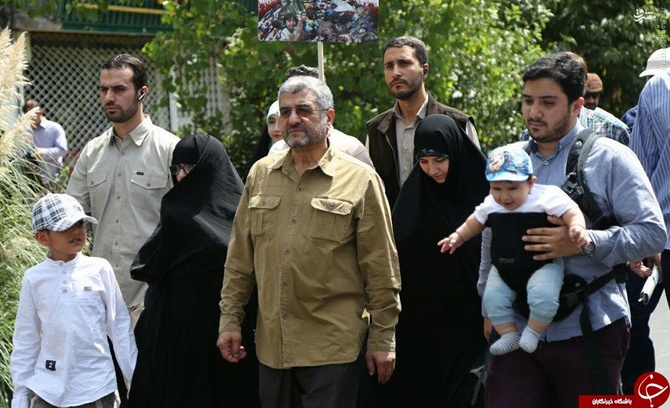 سرلشکر محمدعلی جعفری به همراه خانواده