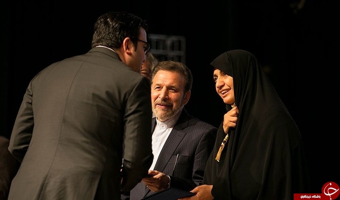 محمود واعظی و همسرش 