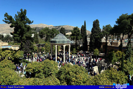 حضور گردشگران نوروزی در آرامگاه حافظ