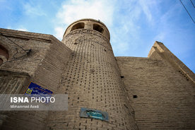 مسجد سرخ ساوه در استان مرکزی
